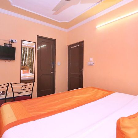 Super Hotel O Rajesh Palace Chandīgarh Exterior foto